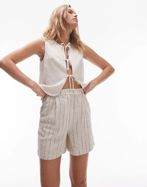 Topshop – Ecru shorts för pojkar med sömmar