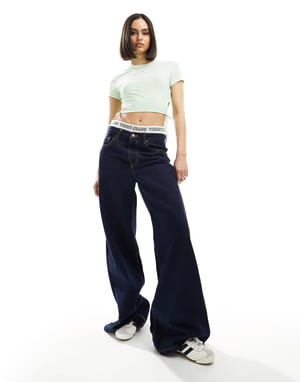 Tommy Jeans – Grön, ribbad topp med kort passform