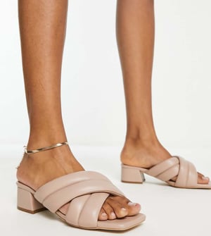 Simply Be – Wide Fit – Kamelfärgade mjukt vadderade mules