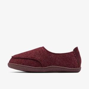 Home Charm Burgundy Intrest Slippers