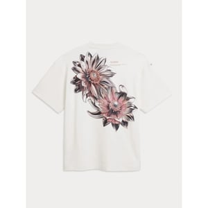 Aeden Chromer tee off
