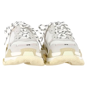 Balenciaga Triple S Sneakers i vitt polyester