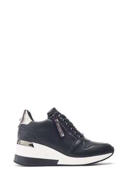Caspia Black Sneakers