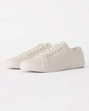 Aiden Tenn Low Top Trainers in Ivory