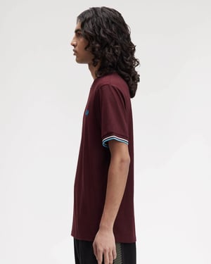 T-Shirt in Dark Red