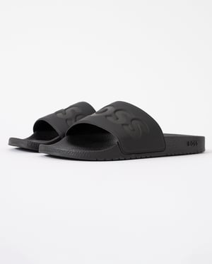 Aryeh Slides in Black