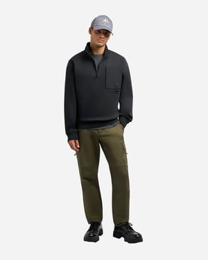Hartsfield 1/4 Zip Sweatshirt in Black