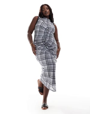ASOS DESIGN Curve – Grårutig midiklänning i mesh med rynkade sömmar framtill