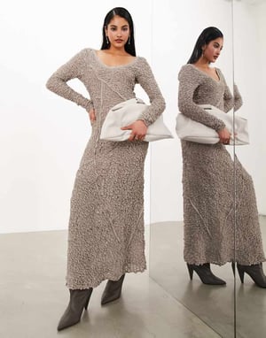 ASOS EDITION – Havregrynsfärgad maxiklänning med rufsringning och sömmar