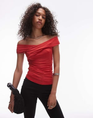 Topshop – Röd omlott-topp med bardotmotiv