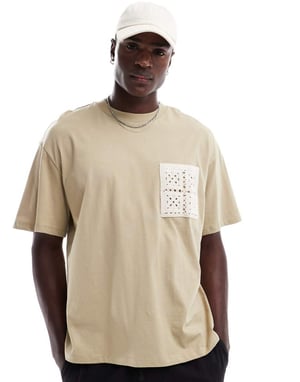 ONLY & SONS – Ljusbrun oversize t-shirt med virkad ficka