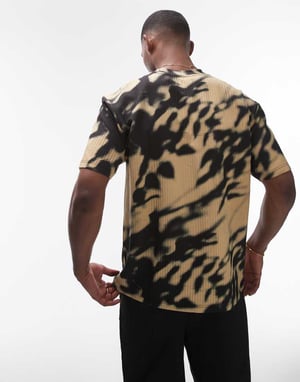 Topman – Svart plisserad t-shirt med suddigt blommönster och avslappnad passform – SVART