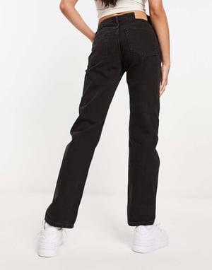 Weekday – Pin – Svarta jeans med raka ben och med medelhög midja