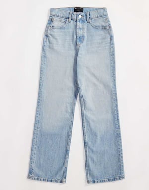 ASOS DESIGN – Ljusblå, bekväma, stretchiga raka jeans