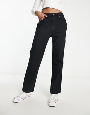 Wrangler – Svarta jeans med rak passform