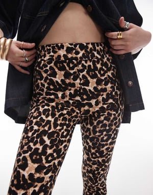 Topshop Petite – Bruna leggings med leopardmönster