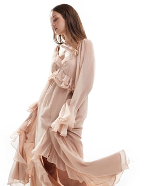 Miss Selfridge – Rosa maxiklänning i chiffong med volanger