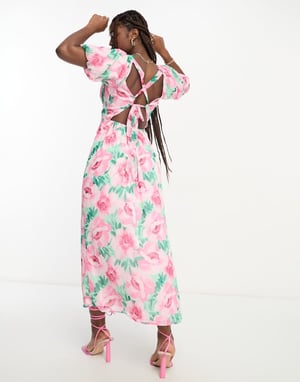 Miss Selfridge – Rosa blommig maxiklänning i chiffong med puffärmar och detaljer baktill