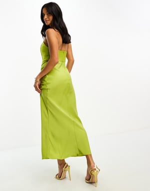 ASOS DESIGN Petite – Olivgrön maxiklänning i bandeau-tyg med kontrasterande tyg och korsettdetalj