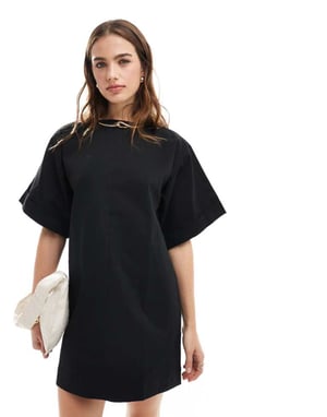 ASOS DESIGN – Svart, boxig, oversized t-shirt i bomullstwill