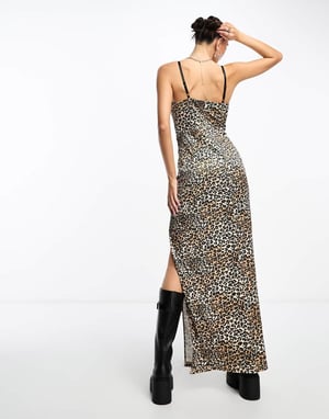 Something New x Lame. Cobain maxiklänning i leopardmönstrad satin