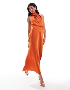 ASOS DESIGN – Bränd orange midaxiklänning i satin med krage och knyt i midjan