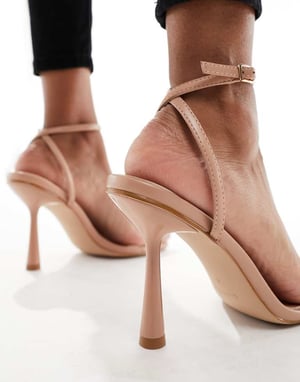 Simmi London – Damira – Beige sandaler med remmar