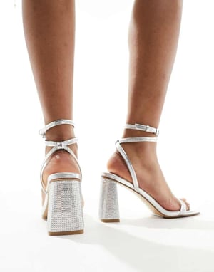 Simmi London Bolt – Silverfärgade sandaler med blockklack