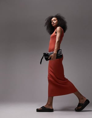 Topshop – Orange stickad klänning med vida axlar
