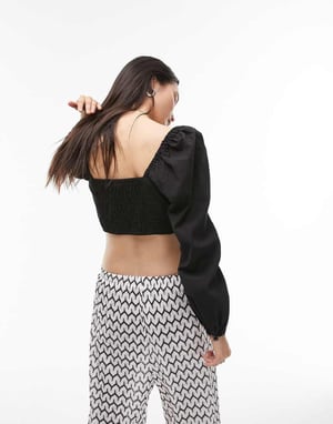 Topshop – Svart topp med långa ärmar och snörning