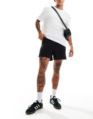 Weekday – Alessandro – Svarta, skräddarsydda shorts