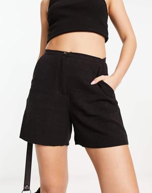 Weekday Kit – Svarta shorts i linneblandning