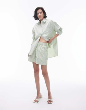 Topshop – Gröna shorts med randigt mönster, del av set