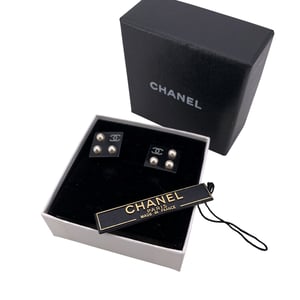 Chanel Plastic Oorbellen CC