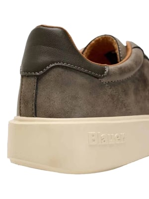 Blauer Sneakers