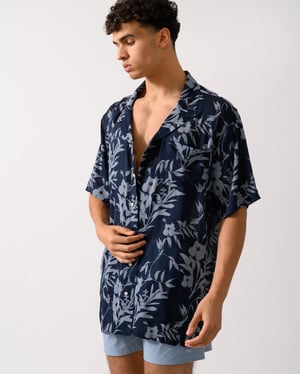 Floral Tropic Aop Desert Sky Bowling Shirt in Dark Blue