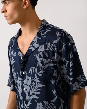 Floral Tropic Aop Desert Sky Bowling Shirt in Dark Blue
