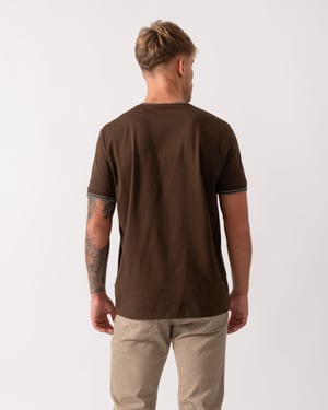 Fred Perry T-Shirt in Dark Brown