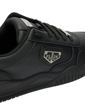 Low-Top Sneakers Street King