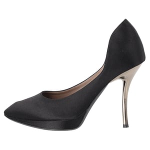 Lanvin Pumps met spitse neus en plateauzool in zwart satijn