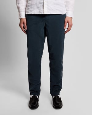 Lyle & Scott Fine Rib Corduroy Trousers - Black