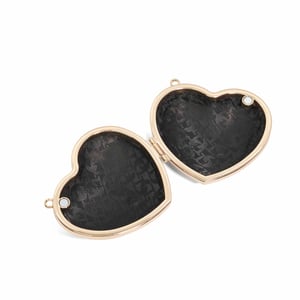 Dune Accessories Jara - Heart Shaped Clutch
