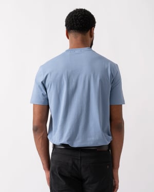 T-Shirt in Light Blue