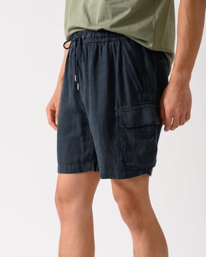 GANT Mens Regular Fit Drawstring Linen Cargo Shorts Regular Fit Cargo Shorts in Dark Blue