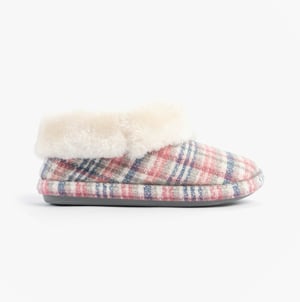 Jo & Joe Shamrock Womens Bootie Slippers Pink
