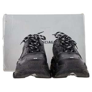 Balenciaga Triple S Sneakers in Zwart Polyester