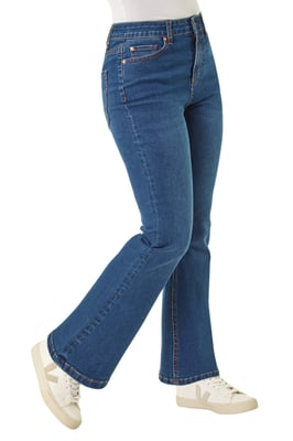 Petite Bootcut Stretch Jeans