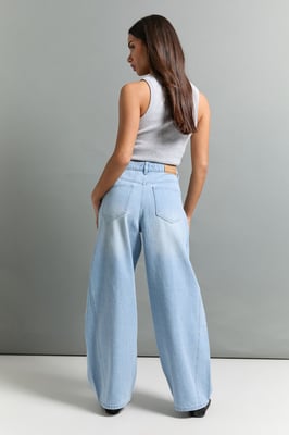 Petite Mid Waist Twisted Seam Barrel Leg Jean