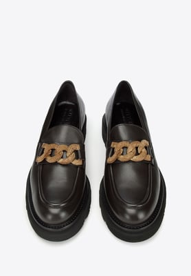 Wittchen Dames Leren Mocassins met Decoratieve Ketting op Platform Donkerbruin