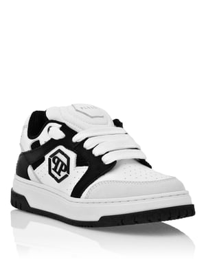 Lo-Top Sneakers